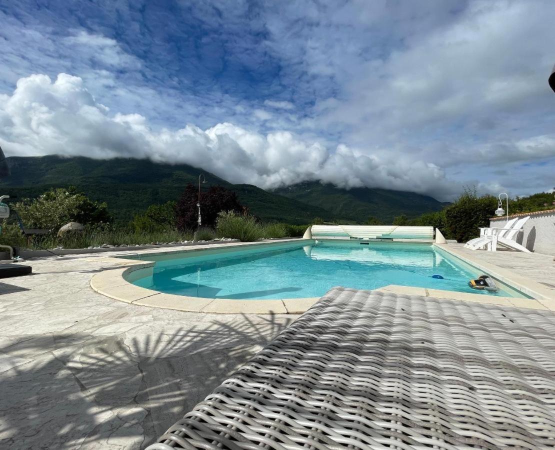 Mas Tulipe De Soie Bed & Breakfast Bevons Exterior photo
